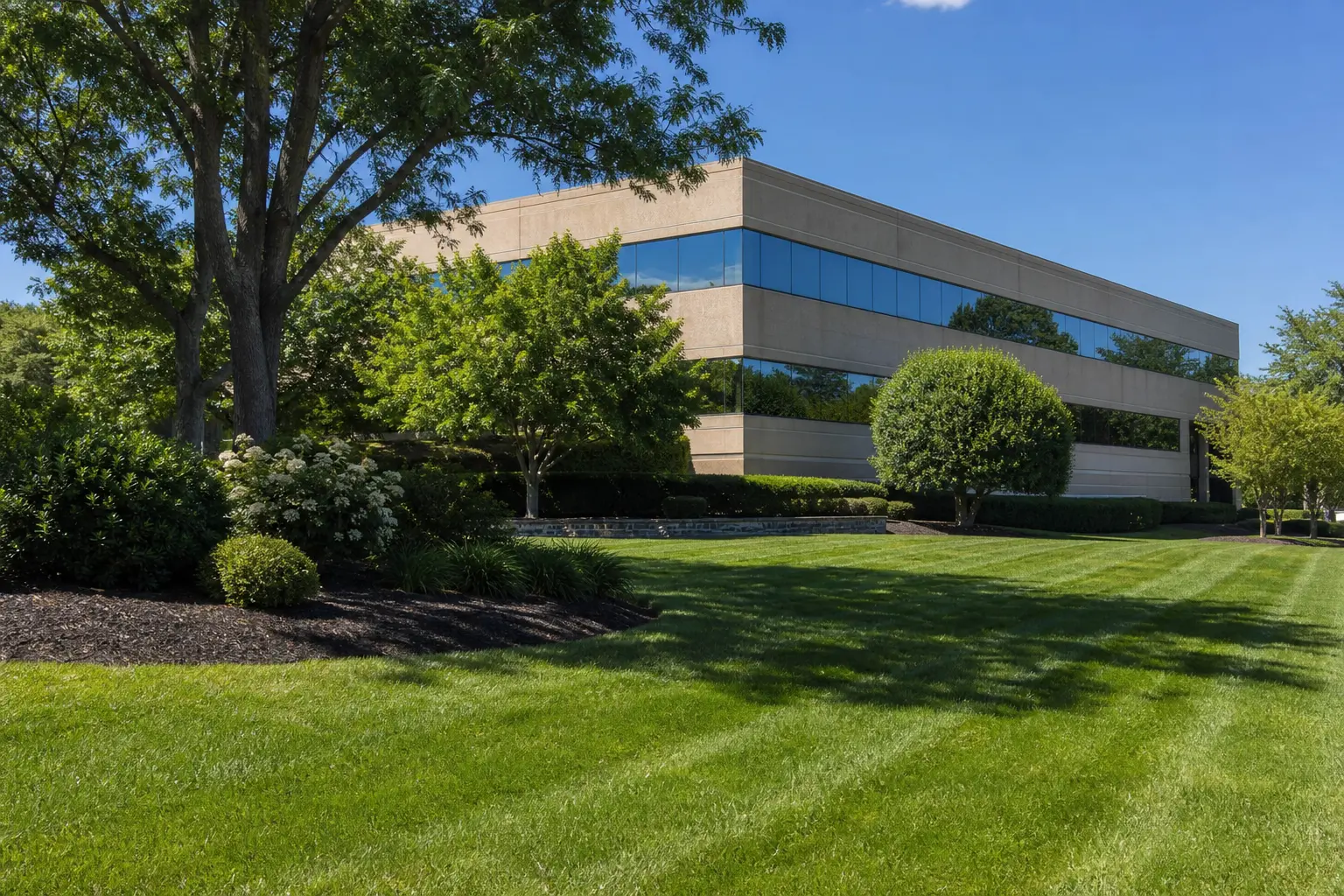 Commercial office park grounds maintenance in Bethesda, MD
